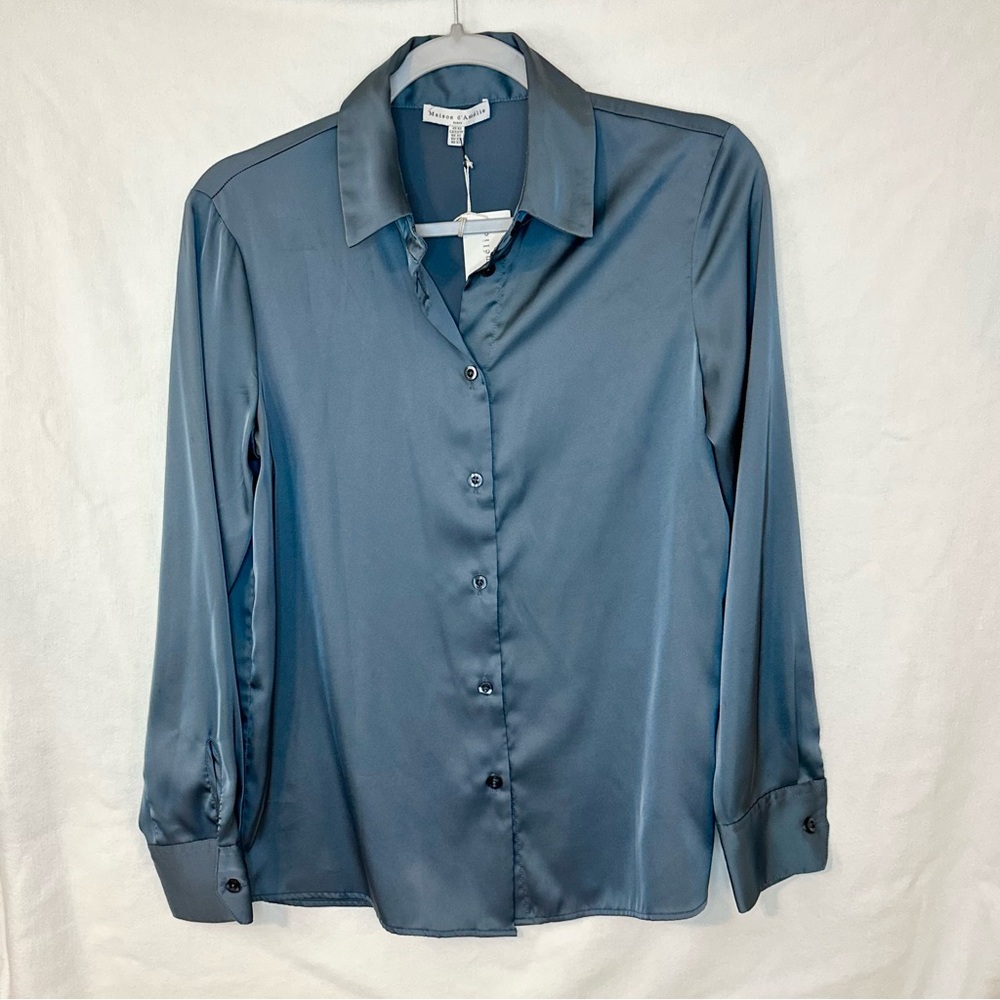 Madison D’ Amèlie Navy Gray Satin Long Sleeves Botton Down Blouse XS NEW